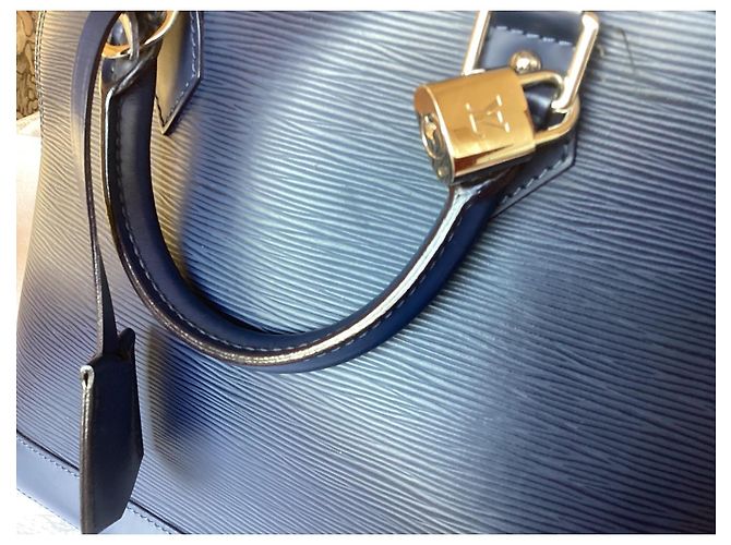Borsa Louis Vuitton Alma in pelle epi blu navy - vista 4