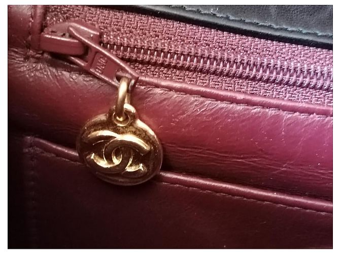 Chanel Mini Timeless Sac à main en cuir matelassé noir - vue 11