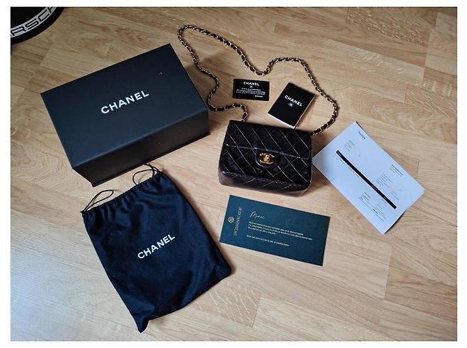 Chanel Mini Timeless Sac à main en cuir matelassé noir - vue 19