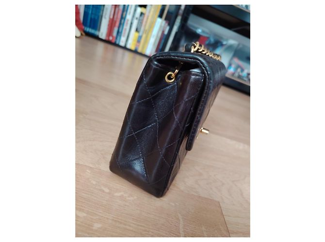 Chanel Mini Timeless Sac à main en cuir matelassé noir - vue 3