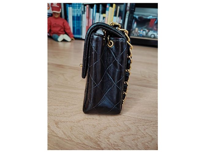 Chanel Mini Timeless Sac à main en cuir matelassé noir - vue 4