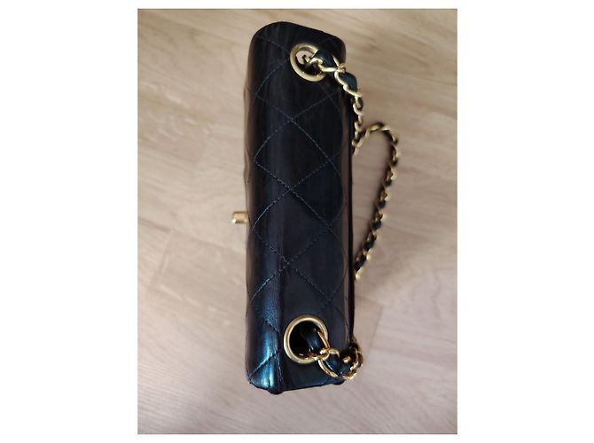Chanel Mini Timeless Sac à main en cuir matelassé noir - vue 5