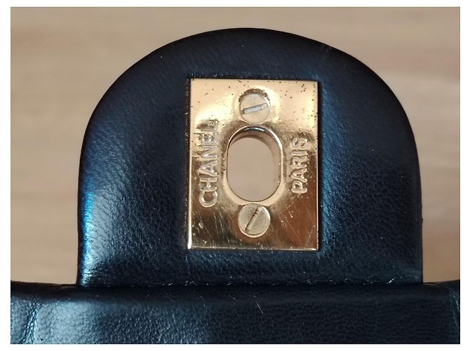 Chanel Mini Timeless Sac à main en cuir matelassé noir - vue 8