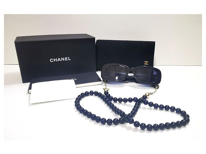Chanel rectangular navy blue sunglasses with a pearl necklace - 5488 - c.503/S2 - view 19