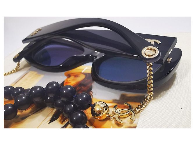Chanel rectangular navy blue sunglasses with a pearl necklace - 5488 - c.503/S2 - view 9
