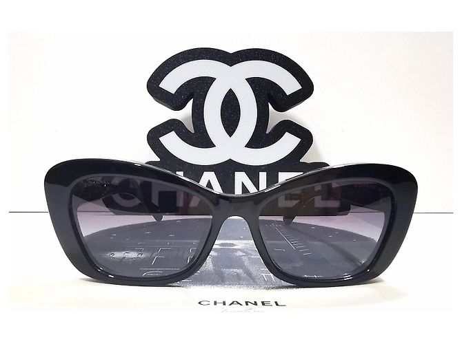 Occhiali da sole Chanel Cat Eyes neri con perle - 5481-H-A c.622/S6 Nero - vista 3