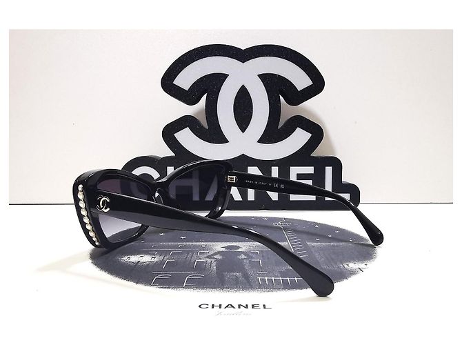 Occhiali da sole Chanel Cat Eyes neri con perle - 5481-H-A c.622/S6 Nero - vista 5