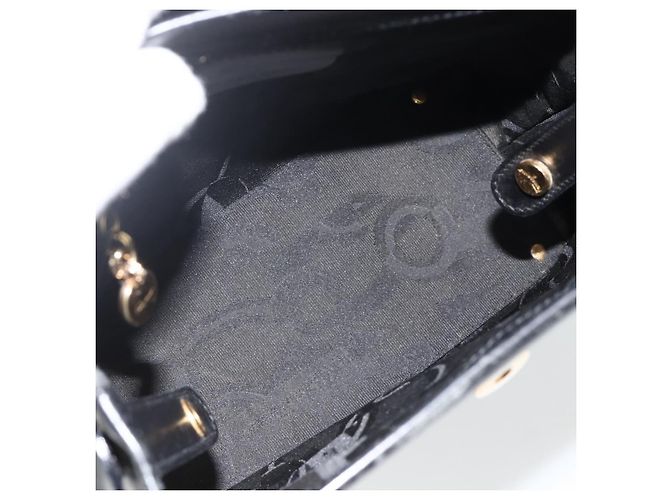 Borsa a Spalla Vala in Pelle Nera e Oro Salvatore Ferragamo Auth gh1917 Nero D'oro - vista 16