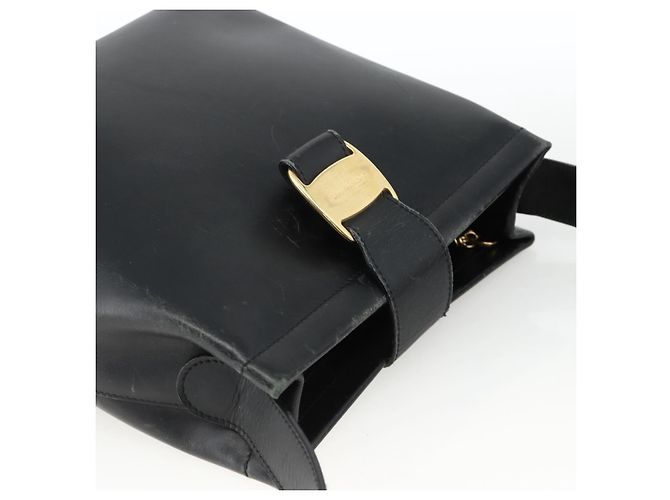 Borsa a Spalla Vala in Pelle Nera e Oro Salvatore Ferragamo Auth gh1917 Nero D'oro - vista 6
