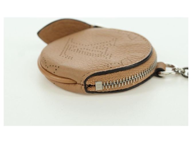 LOUIS VUITTON Mahina Schlüsselanhänger Flugmodus Pouch Charm M00542 LV Auth BSZ557M Beige - Ansicht 15
