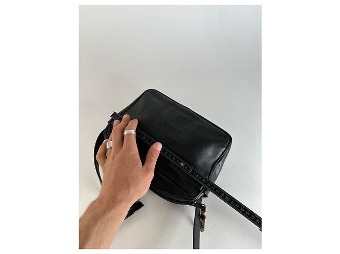 Vintage Givenchy Leder Schultertasche Schwarz - Ansicht 12