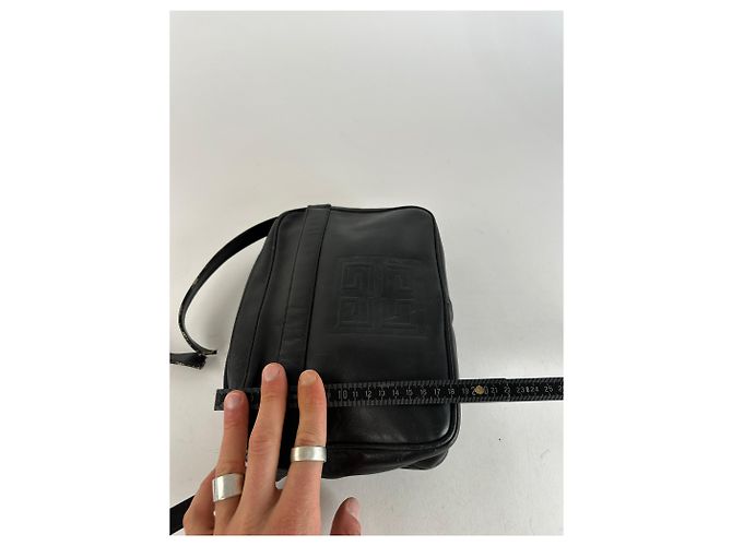 Vintage Givenchy Leder Schultertasche Schwarz - Ansicht 13
