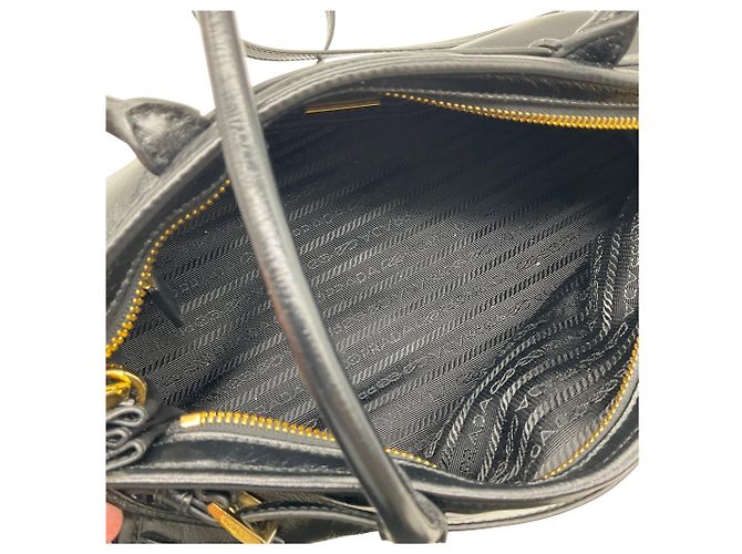 Borsa a spalla media Bonnie in pelle nera Prada Nero - vista 9