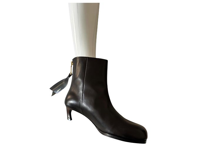 Stivaletti Sacai in Pelle Nera con Zip e Fiocco Nero - vista 15