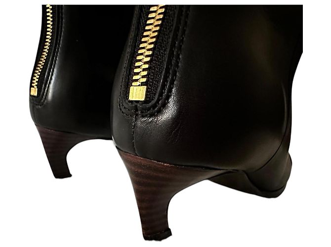 Stivaletti Sacai in Pelle Nera con Zip e Fiocco Nero - vista 5