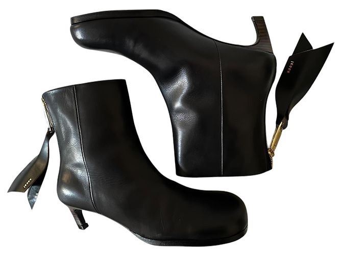 Stivaletti Sacai in Pelle Nera con Zip e Fiocco Nero - vista 6