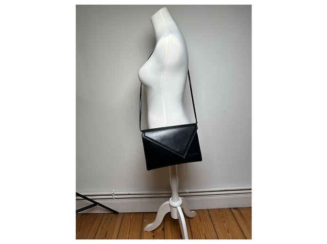 Vintage Givenchy asymmetrische Leder-Schultertasche schwarz - Ansicht 5
