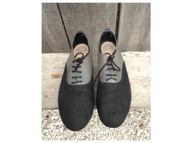 Acne Studios Richelieu Scarpe stringate nere in tela e pelle Nero - vista 3