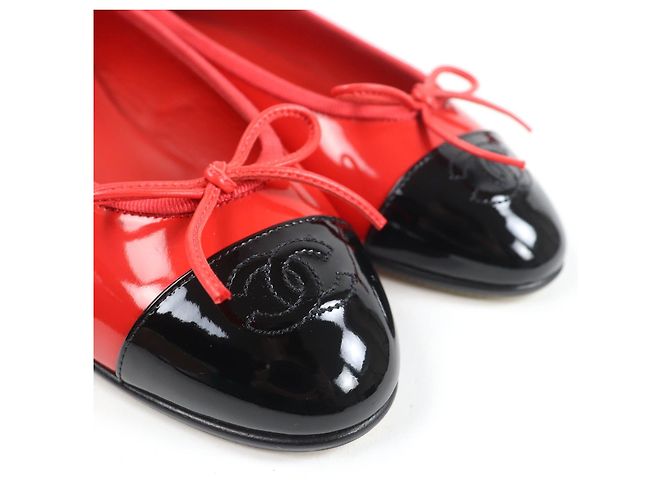 Timeless Chanel COCO Mark Patent leather Ballet Flats Black Red - view 8