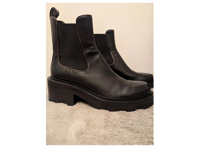 Louis Vuitton Territory Chelsea Boots - Schwarzes Kalbsleder & Monogramm - Ansicht 2