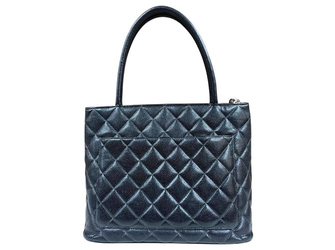 Timeless Bolso Tote Matelassé Reissue de Chanel Negro - vista 3