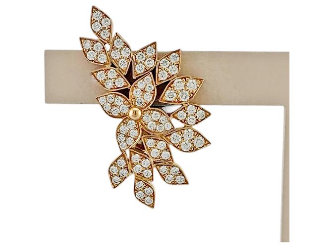 Earcuff Star Blossom Louis Vuitton Rosa - vista 3