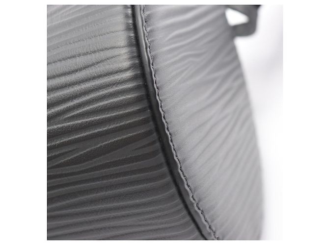 Borsa a mano 2 in 1 Louis Vuitton Soft Polochon PM XL Nero - vista 7