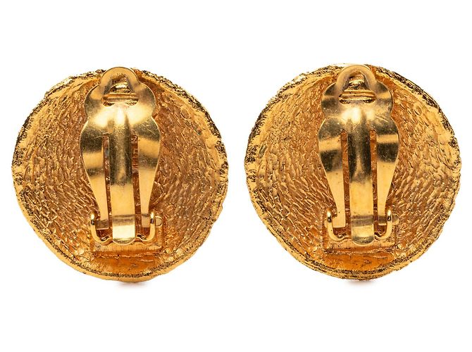 Orecchini rotondi a clip in oro placcato intrecciato CC di Chanel D'oro - vista 2