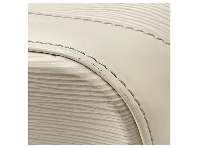 Borsa Louis Vuitton Epi Lockit M4229J in bianco - vista 8