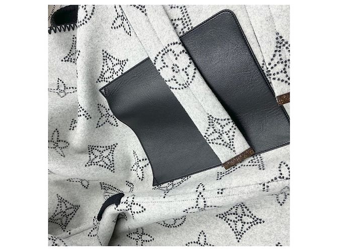 Louis Vuitton Abrigo Mahina de lana reversible negro - vista 9