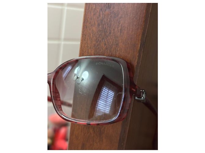 Gafas de sol Chanel en acetato rojo Roja Burdeos - vista 10