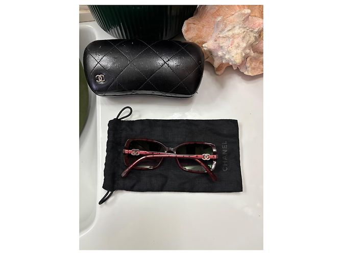 Gafas de sol Chanel en acetato rojo Roja Burdeos - vista 11