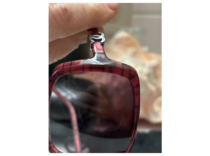 Gafas de sol Chanel en acetato rojo Roja Burdeos - vista 5