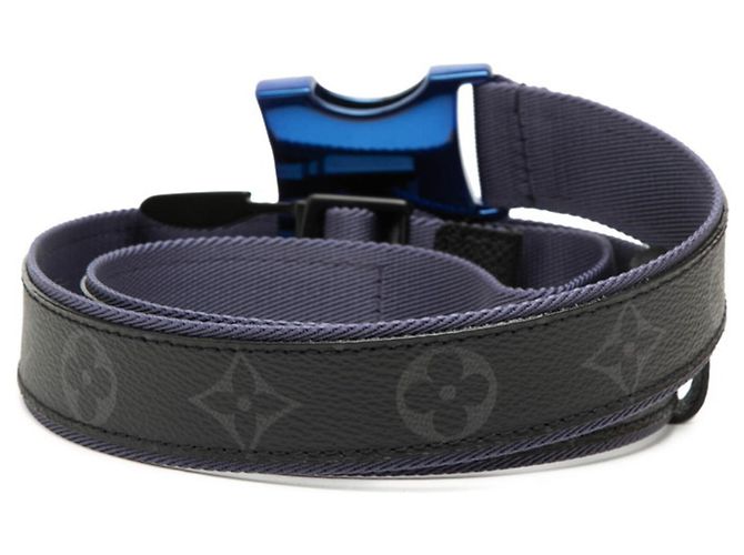 Cintura Louis Vuitton Monogram Eclipse in Nero/Viola Porpora - vista 3