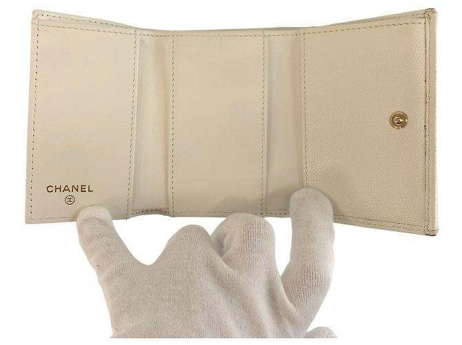 Portafoglio pieghevole in pelle matelassé Chanel Bianco - vista 6