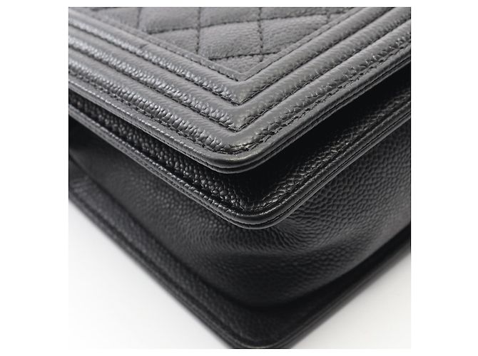 Borsa a Spalla Boy di Chanel in Pelle di Vitello Grana Nero - vista 2
