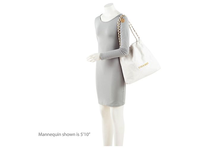Gabrielle Bolso de hombro mediano Chanel 22 en piel de ternera brillante Blanco - vista 5