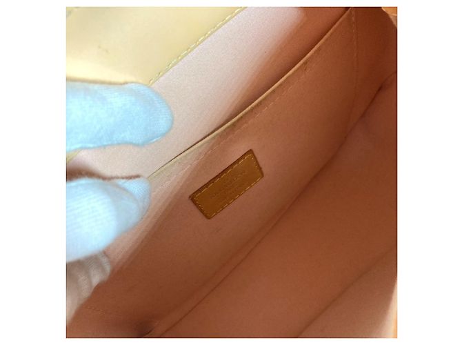 Borsa a Spalla Louis Vuitton Monogram Vernis Biscayne Bay GM Rosa - vista 11