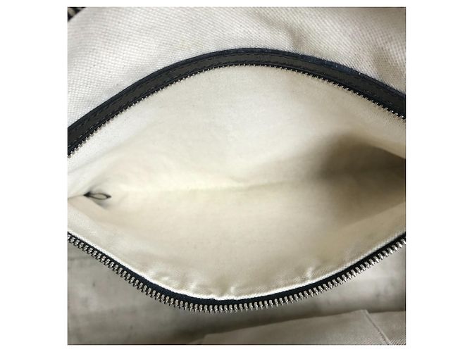 Borsa tote con logo GG in rilievo di Gucci Nero - vista 16