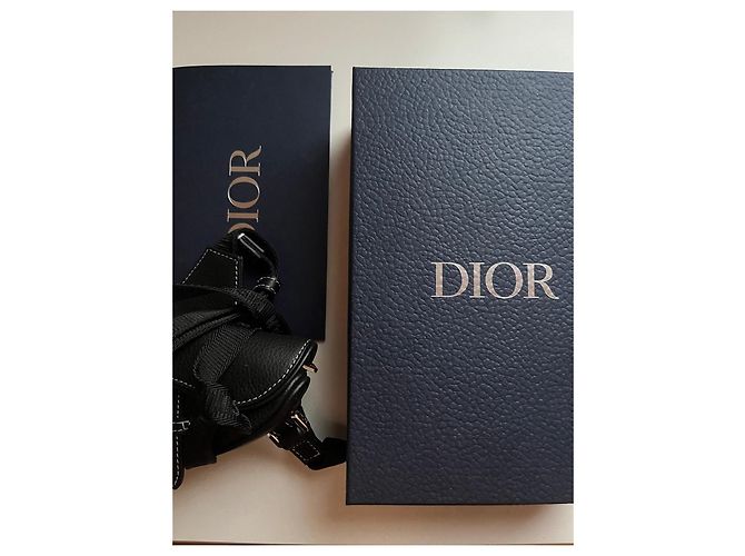 Sac Saddle Nano Dior en cuir de veau grainé noir - vue 6