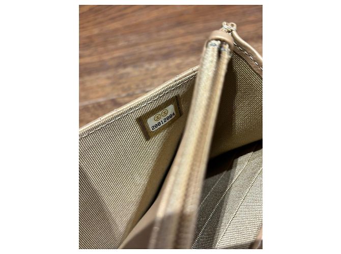 Wallet On Chain Cartera Chanel con cadena de piel de cordero beige - vista 4