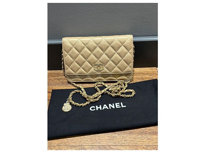 Wallet On Chain Cartera Chanel con cadena de piel de cordero beige - vista 7