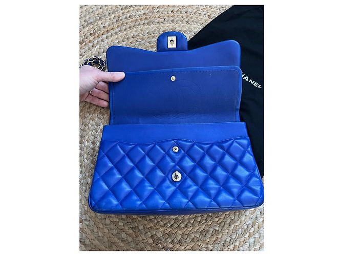 Chanel Timeless Jumbo 30 in pelle d'agnello blu - vista 6