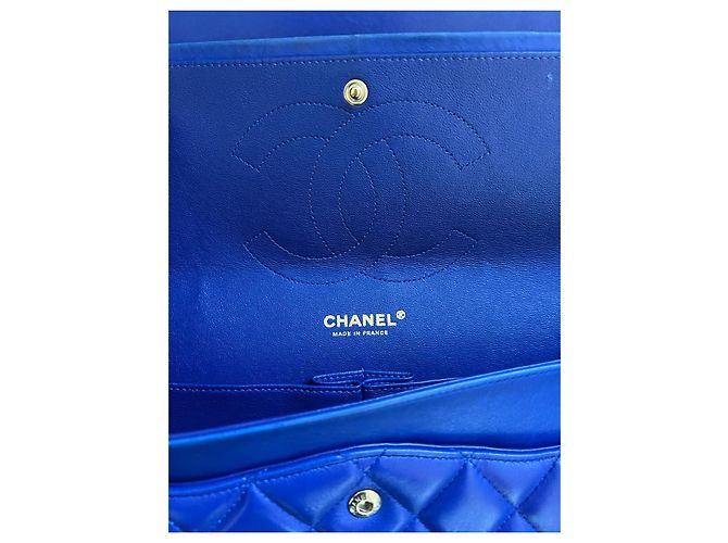 Chanel Timeless Jumbo 30 in pelle d'agnello blu - vista 7
