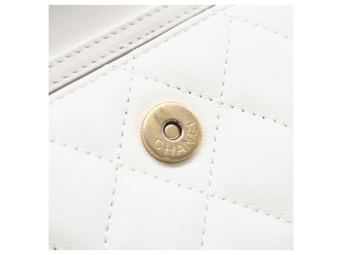Pochette a spalla matelassé in pelle di agnello Chanel AP1628 Bianco - vista 13