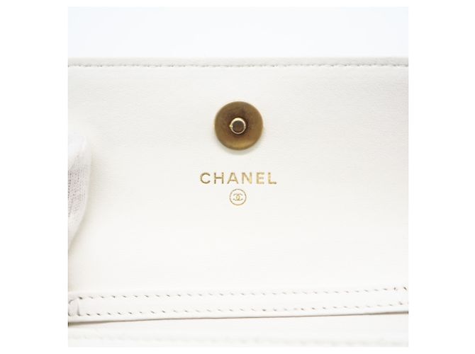 Pochette a spalla matelassé in pelle di agnello Chanel AP1628 Bianco - vista 15