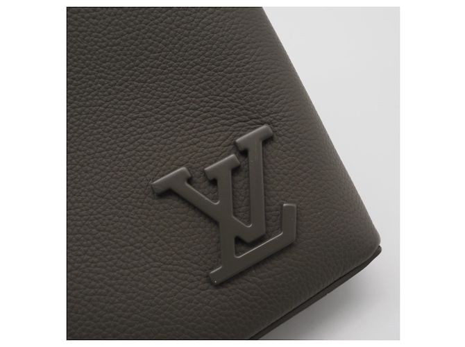 Pochette di decollo Aerogram Louis Vuitton Cachi - vista 12