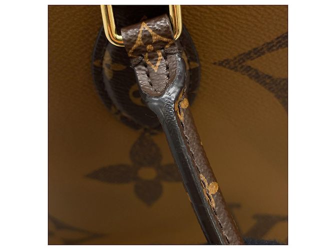 Borsa Tote OnTheGo GM Monogram Reverse Gigante Louis Vuitton Rosso - vista 13
