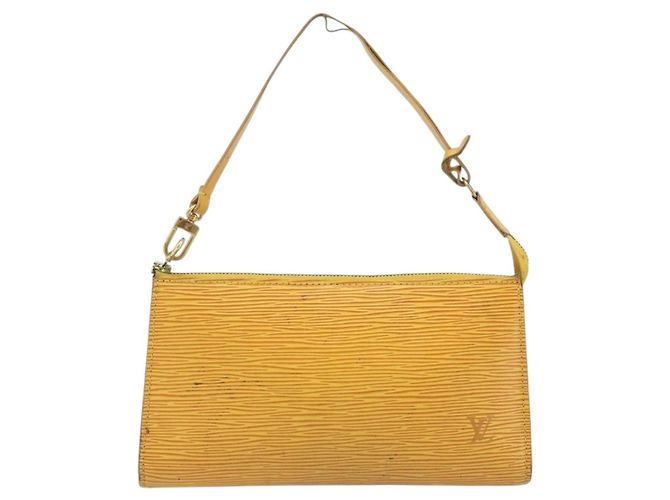 LOUIS VUITTON Pochette Accessoires Epi Pouch Giallo M52949 LV Auth BA11630 - vista 13