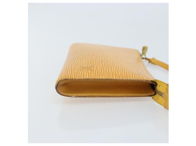 LOUIS VUITTON Pochette Accessoires Epi Pouch Giallo M52949 LV Auth BA11630 - vista 3